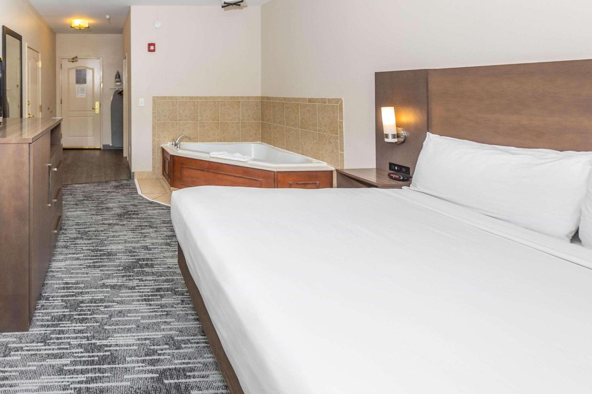 Country Inn & Suites By Radisson, Smyrna - Atlanta Northwest Смирна Екстериор снимка
